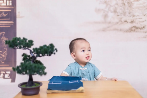 沂南宝宝拉屎就哭